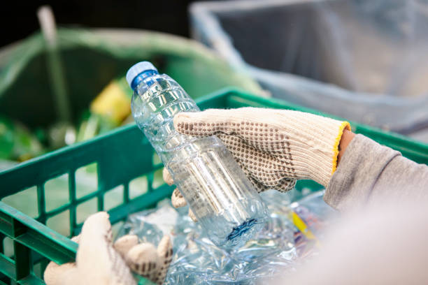 Mengenal Bahan Baku yang Digunakan dalam Produksi Plastik